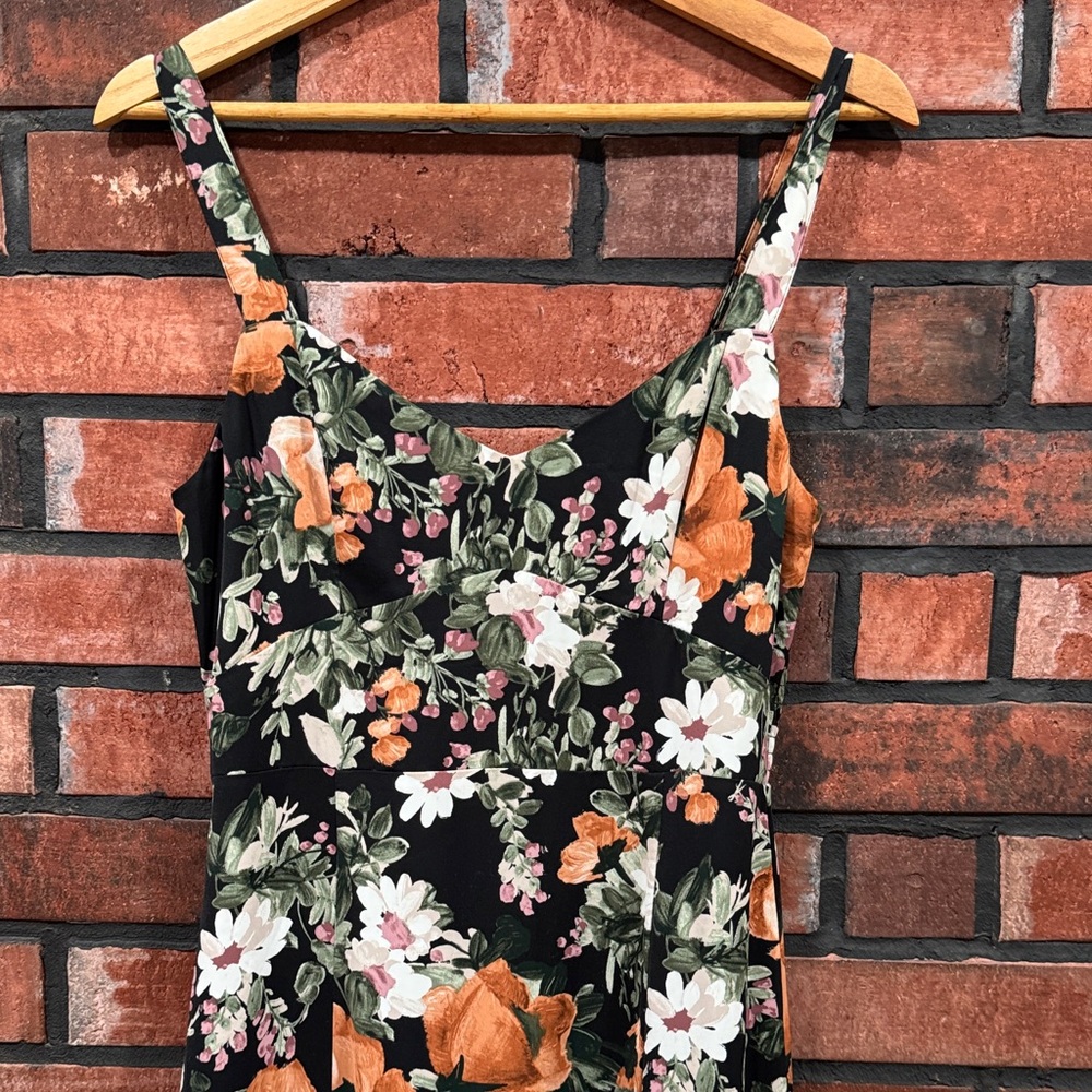 Abercrombie & Fitch black floral tiered maxi - Picture 8 of 16